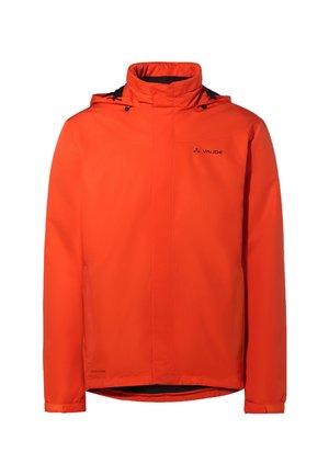 Oranje waterdichte jas met een hoge kraag, verstelbare capuchon en zwarte accenten. Beschikt over een rits aan de voorkant en een strak, minimalistisch ontwerp.