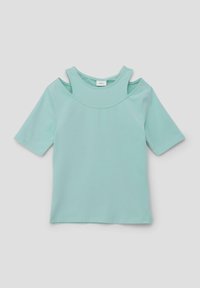 Licht mintgroene T-shirt met korte mouwen, gemaakt van zachte stof, met een open schouderontwerp en een ronde halslijn.