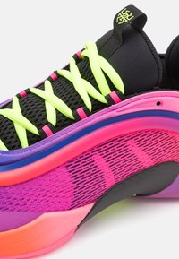 adidas Performance D.O.N. ISSUE 6 - Basketbalschoenen - purple burst/core black/lucid lemon