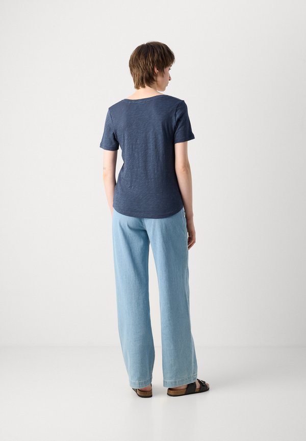 SHORT SLEEVE V NECK - Basic T-shirt3