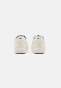 HUGO MORRIE - Baskets basses - white