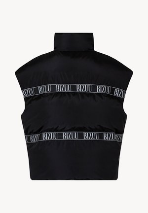 Czarna bezrękawnikowa kamizelka puchowa z wysokim kołnierzem i dwoma poziomymi paskami z logo "BIZUU" wokół górnej i środkowej części pleców.