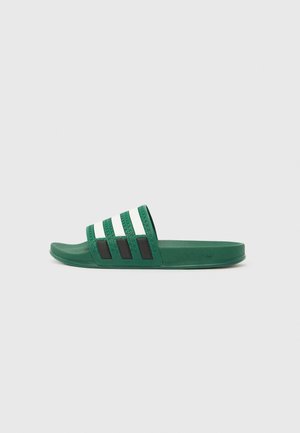 ADILETTE OG UNISEX - Strandpapucsok és -szandálok - collegiate green/white/core black