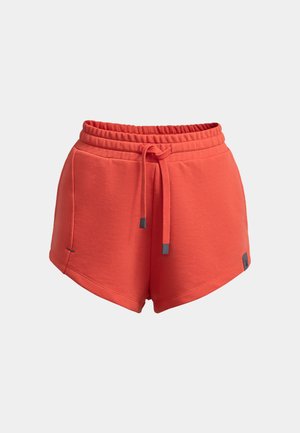 Rode katoenen shorts met een elastische tailleband, trekkoordsluiting, twee zijzakken en een logo-opstrijkpatch op de zoom. Glad textuur.