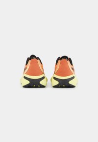 Merrell MORPHLITE - Zapatillas running asfalto - melon/hiviz