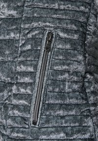 Guess Jeansjacka - black