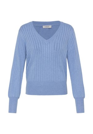 Gaiši zilas krāsas adīts džemperis ar V-veida izgriezumu, ribota tekstūra un garām piedurknēm. Audumam ir dekoratīvas režģa raksta detaļas.