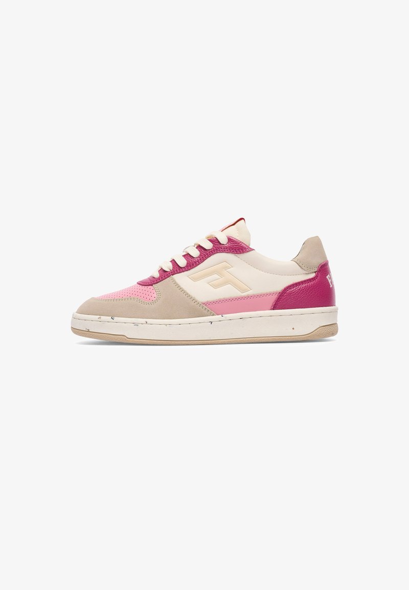 Bunt gemusterte Sneaker aus einer Kombination von pinkem, beigem und weißem Leder. Mit strukturierten Akzenten und einer flachen Gummisohle.