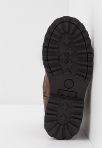 Thumbnail Image 6