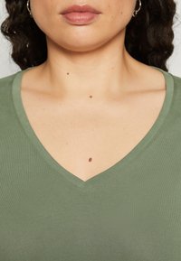 Vero Moda Curve VMFILLI zielony