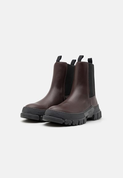 WEEKEND MaxMara ELLISSE - Platvormtallaga poolsaapad - moro