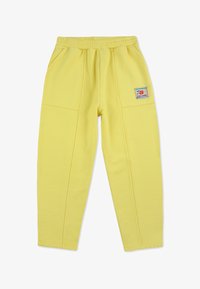 Vybráno, pale yellow
