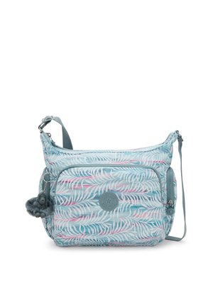 Borsa a tracolla con uno sfondo azzurro chiaro, caratterizzata da un motivo di foglie di palma in rosa e bianco. Include una tasca frontale con zip e un portachiavi peloso.