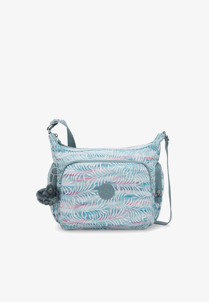Borsa a tracolla con uno sfondo azzurro chiaro, caratterizzata da un motivo di foglie di palma in rosa e bianco. Include una tasca frontale con zip e un portachiavi peloso.