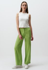Jimmy Key SLIM FIT CREW NECK SLEEVELESS - Top - white-100