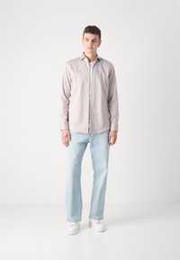 HUGO KASON - Overhemd - medium brown