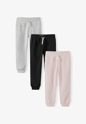Tres pares de pantalones jogger para niños en gris claro, negro y rosa pálido, cada uno con cintura elástica y cordón ajustable.
