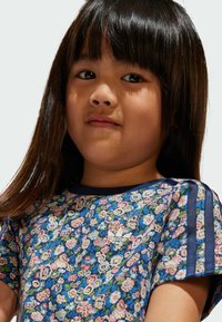 adidas Originals LIBERTY LONDON KIDS - Denní šaty - night indigo   multicolor