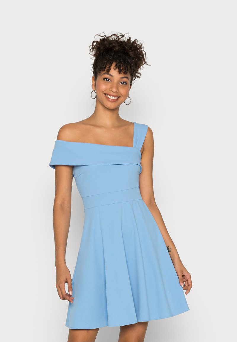 WAL G. NOELLE OFF THE SHOULDER SKATER Jersey dress cornflower blue/light blue Zalando.ie