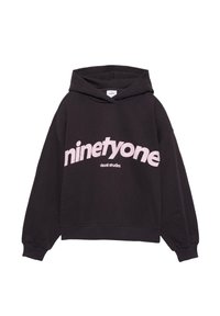 Musta huppari, jossa on suuri vaaleanpunainen graafinen teksti "ninetyone" ja "visual studies" painettuna etupuolelle. Pehmeä kangas, rento istuvuus.