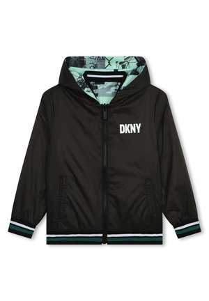 Czarna kurtka z kapturem zapinana na zamek z przodu, logo DKNY na piersi, paski na mankietach i na dole oraz jasnoniebieska wzorzysta podszewka kaptura.