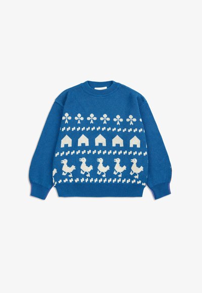 Modrá pletená svetrovka s bielymi vzormi kurčiat, domčekov a kvetov. Okrúhly výstrih a rebrované manžety, vyrobená z textúrovanej priadze.
