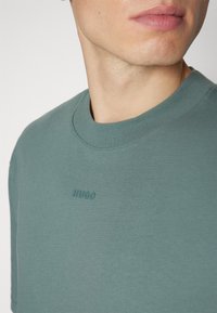 HUGO DAPOLINO - T-Shirt basic - dark green