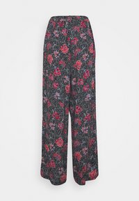 Mustat leveälahkeiset housut, joissa on punainen ja sininen kukkakuosi, elastinen vyötärö ja kevyt kangas.