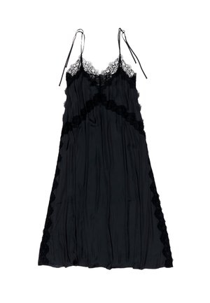 Vestido negro de tirantes, hecho de una tela suave con encaje en el escote y los bordes. Presenta tirantes ajustables y un ajuste holgado.
