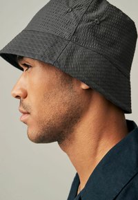 Next TEXTURED SEERSUCKER BUCKET  - REGULAR FIT - Hatte - grey