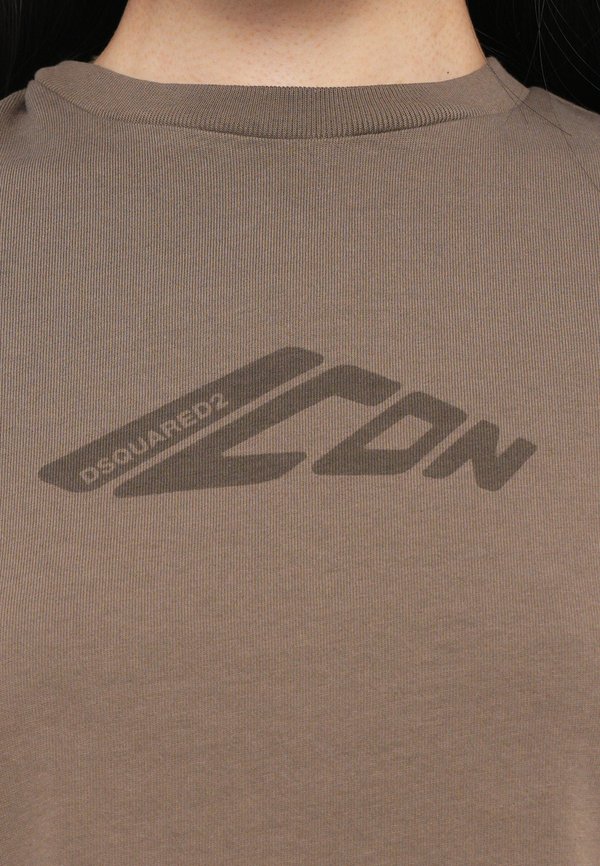 MINI FIT TEE - Print T-shirt - mud2