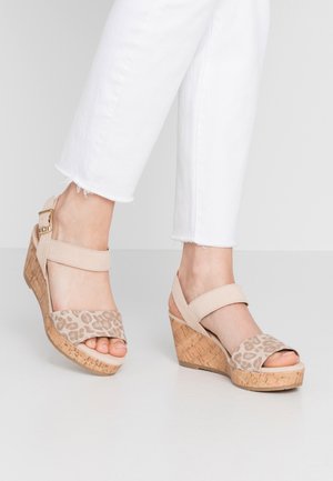 s.Oliver Platform sandals - nude