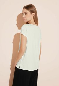 Street One MATERIALMIX  - T-Shirt basic - weiß