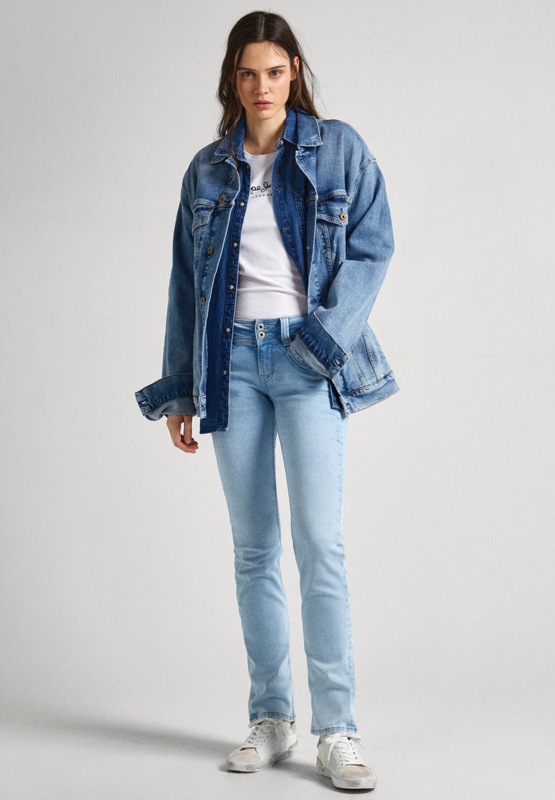 Pepe Jeans Slim fit jeans lichtblauw denim Pepe Jeans Slim fit jeans lichtblauw denim