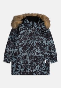 Padded parka v tmavě modrém a šedém abstraktním vzoru, s kapucí lemovanou umělou kožešinou, se zipovým zapínáním a dvěma předními kapsami.