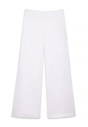 Valged laiemad püksid, mis on valmistatud tekstuurilisest kangast. Disainil on kõrge vöökoht ja voolav siluett, millel on töötlemata servad.