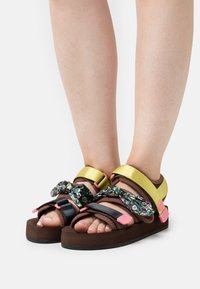 Scotch & Soda LYDIA - Plateausandalette - brown/multi-coloured