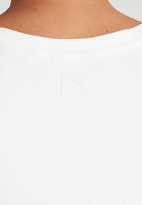 CHASIN' BRAWN - Viršus - off white