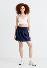 GAP EYELET MINI SKIRT  - Farmerszoknya - dark wash