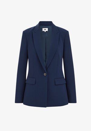 Marinblå blazer med skräddarsydd passform, slagkrage, enkel knappstängning, två framfickor och en slät innerfoder.