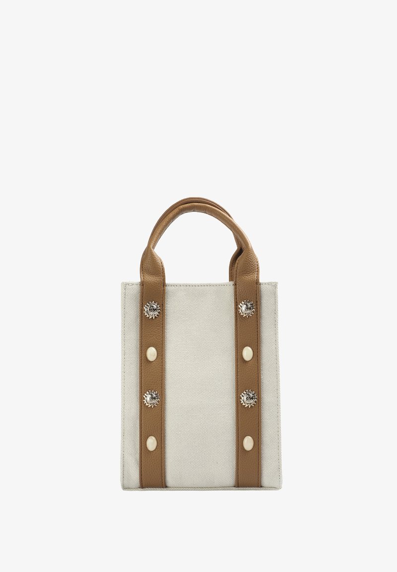 Borsa tote in tela con manici in pelle marrone. Presenta accenti metallici decorativi sul fronte. Colore neutro con forma rettangolare strutturata.