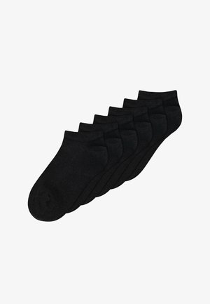 Sechs Paare schlichte schwarze, niedrig geschnittene Knöchelsocken, überlappend auf weißem Hintergrund angeordnet.