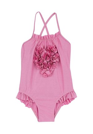 Maillot de bain une pièce rose avec des accents à volants, présentant un motif floral à l'avant. Fabriqué en tissu doux et texturé avec des bretelles fines.
