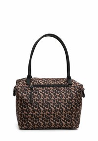 Ruskea ja musta leopardikuosis laukku mustade kantokahvojen ja etutaskun vetoketjuga, valkoisella taustalla.