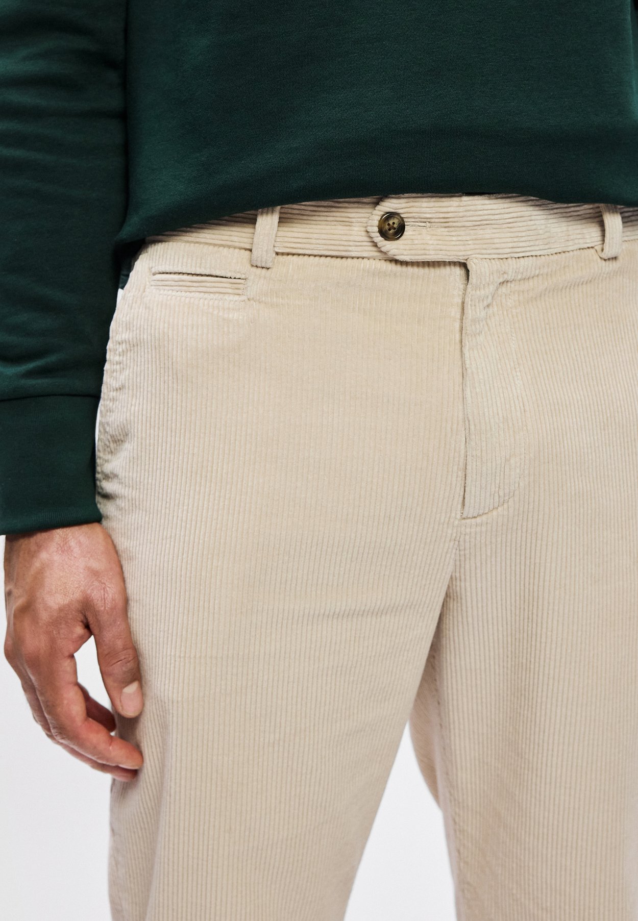 STRAIGHT FIT PANTS