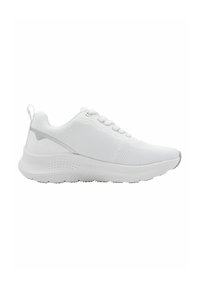 Chaussures de sport blanches avec une tige en mesh, bout rond, design à lacets, semelle en caoutchouc avec motifs texturés et languette à l'arrière du talon.