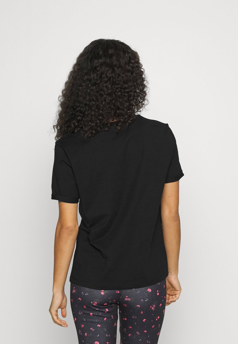 Damen T-Shirts | Pieces Petite PCRIA FOLD UP SOLID TEE T-Shirt basic black/schwarz - MF27872 Damen T-Shirts | Pieces Petite PCRIA FOLD UP SOLID TEE T-Shirt basic black/schwarz - MF27872