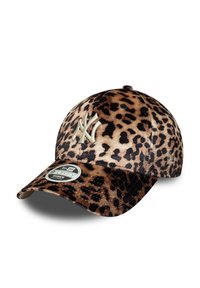 Velours-Baseballmütze mit Leopardenmuster und gebogenem Schirm, ausgestattet mit einem gestickten Logo in hellbeige und einem Markenetikett auf der Innenseite.