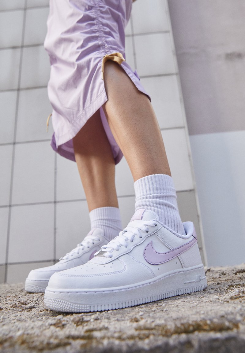 Nederigheid stoel Begrip Nike Sportswear AIR FORCE 1 '07 NEXT NATURE - Sneakers laag - white/doll  white/metallic silver/wit - Zalando.nl