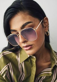 Next Ochelari de soare - pale pink